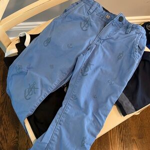 3 pairs of gap pants, 2 athletic and one casual style size 6/7 small for boys